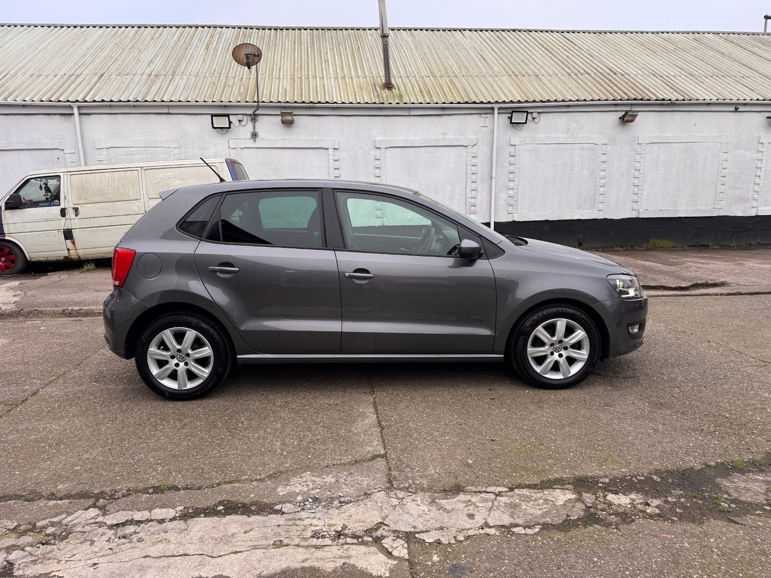 Used Volkswagen Polo 2013 for sale - 77896743: Photo 9