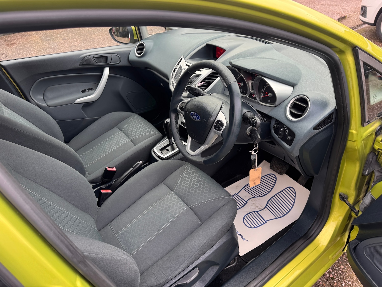 Used Ford Fiesta 2010 for sale - 77896759: Photo 11