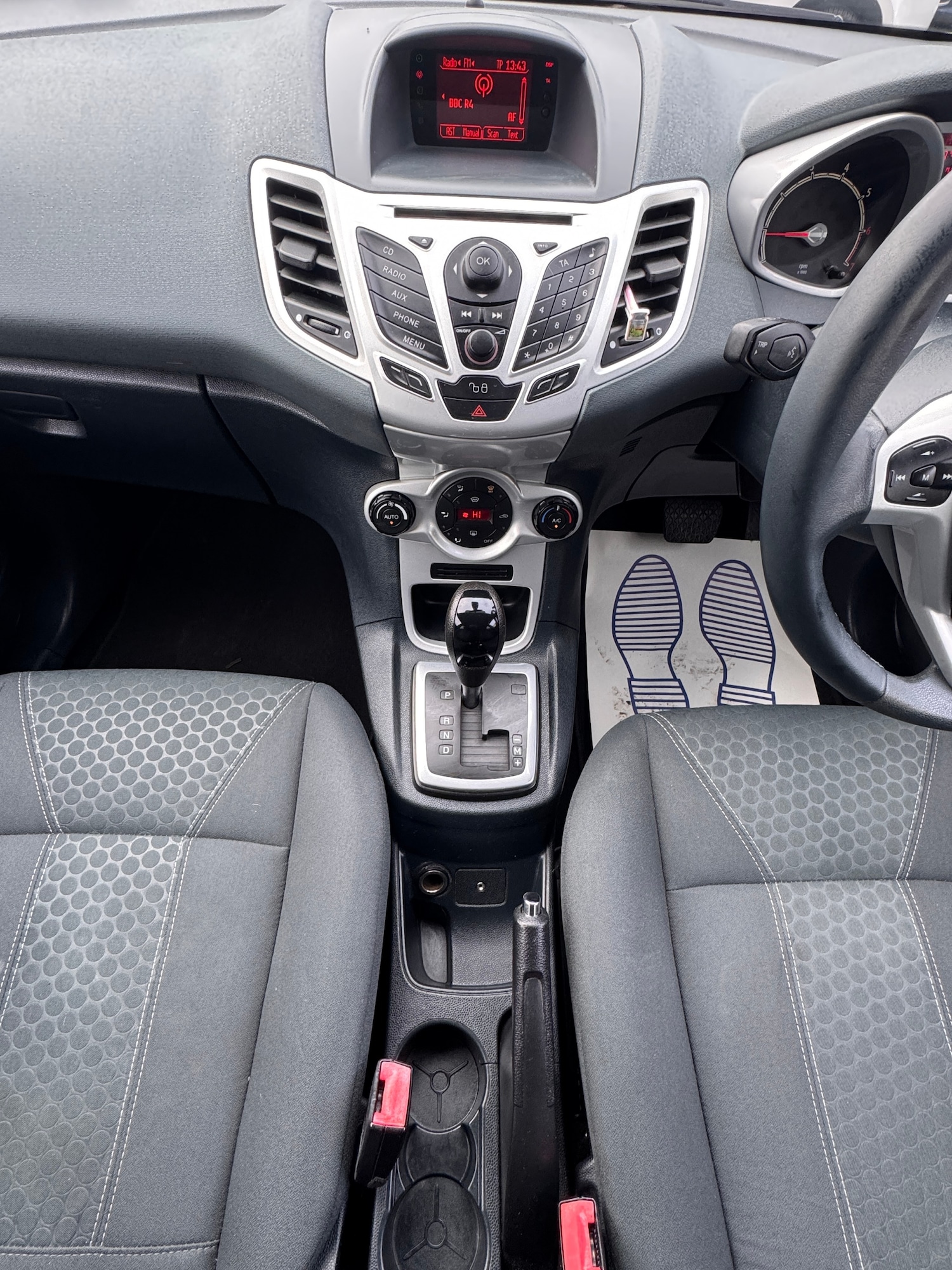 Used Ford Fiesta 2010 for sale - 77896759: Photo 16