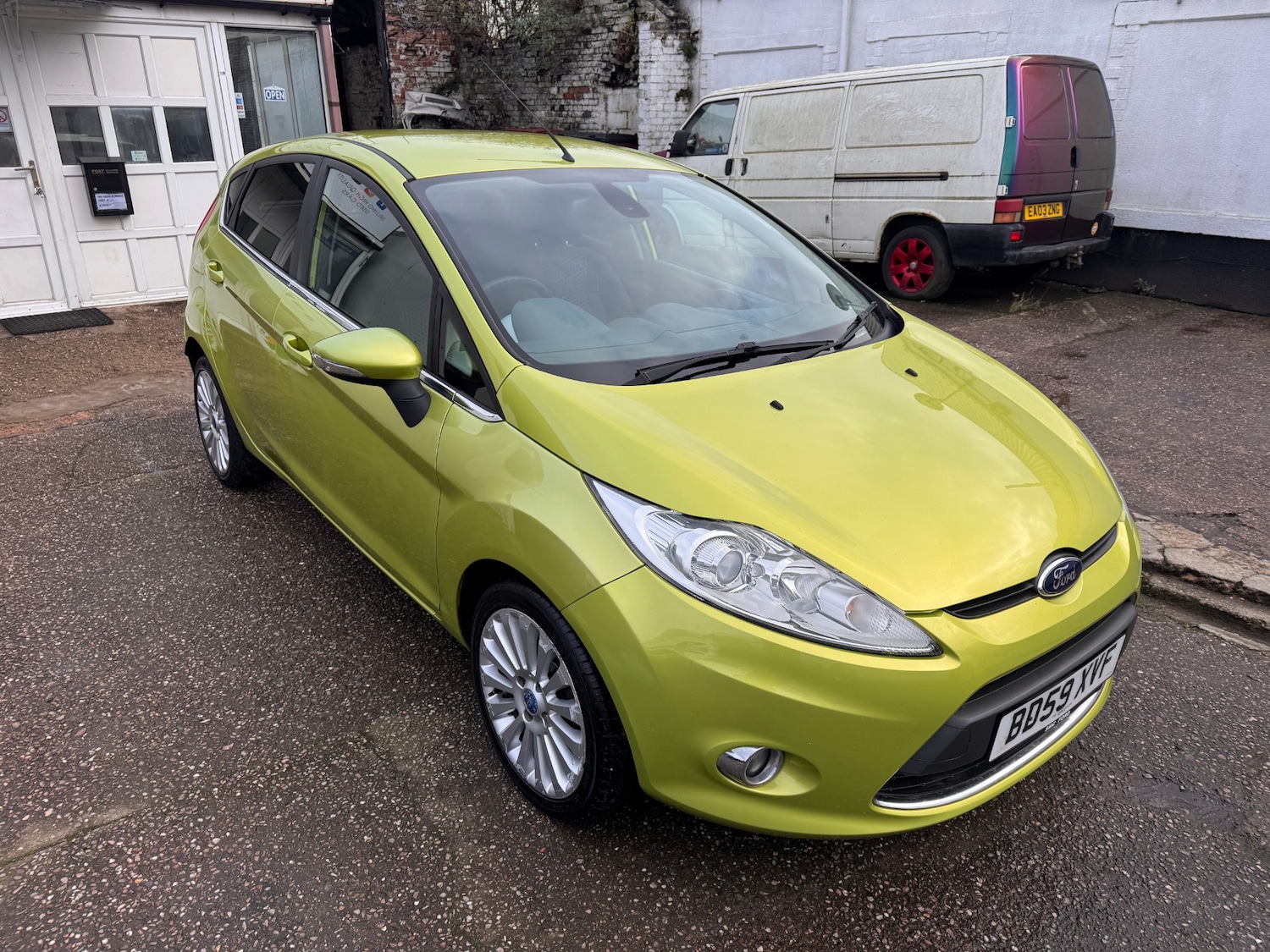Used Ford Fiesta 2010 for sale - 77896759: Photo 2