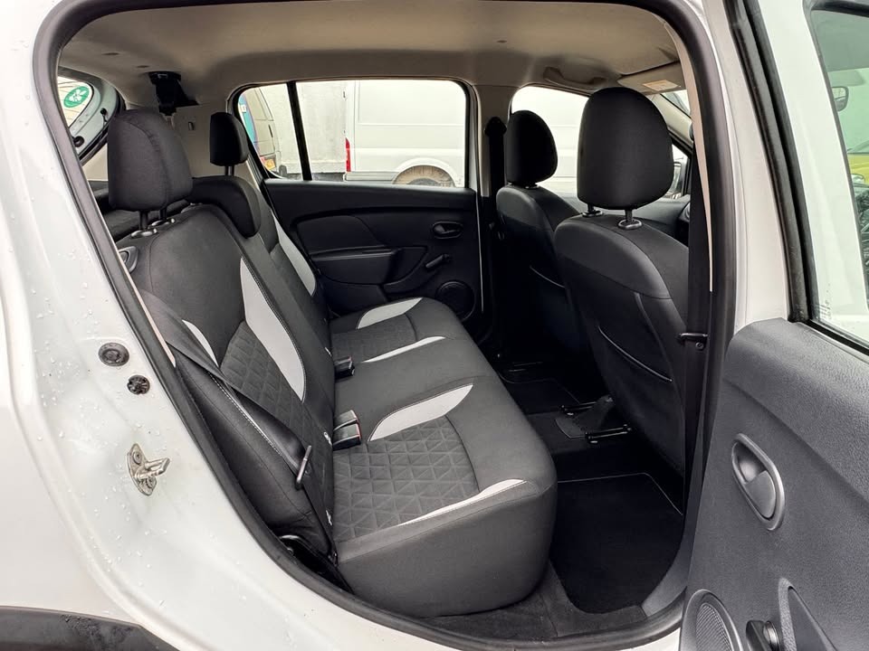 Used Dacia Sandero Stepway 2015 for sale - 77395343: Photo 9