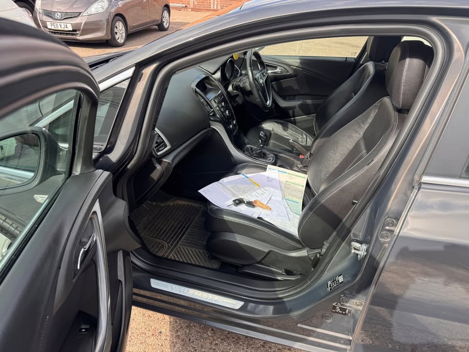 Used Vauxhall Astra 2013 for sale - 77395302: Photo 12