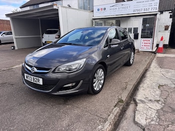 Used Vauxhall Astra 2013 for sale - 77395302: Photo