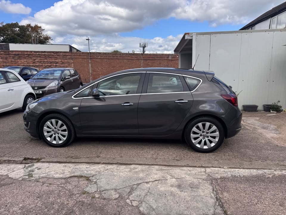 Used Vauxhall Astra 2013 for sale - 77395302: Photo 4