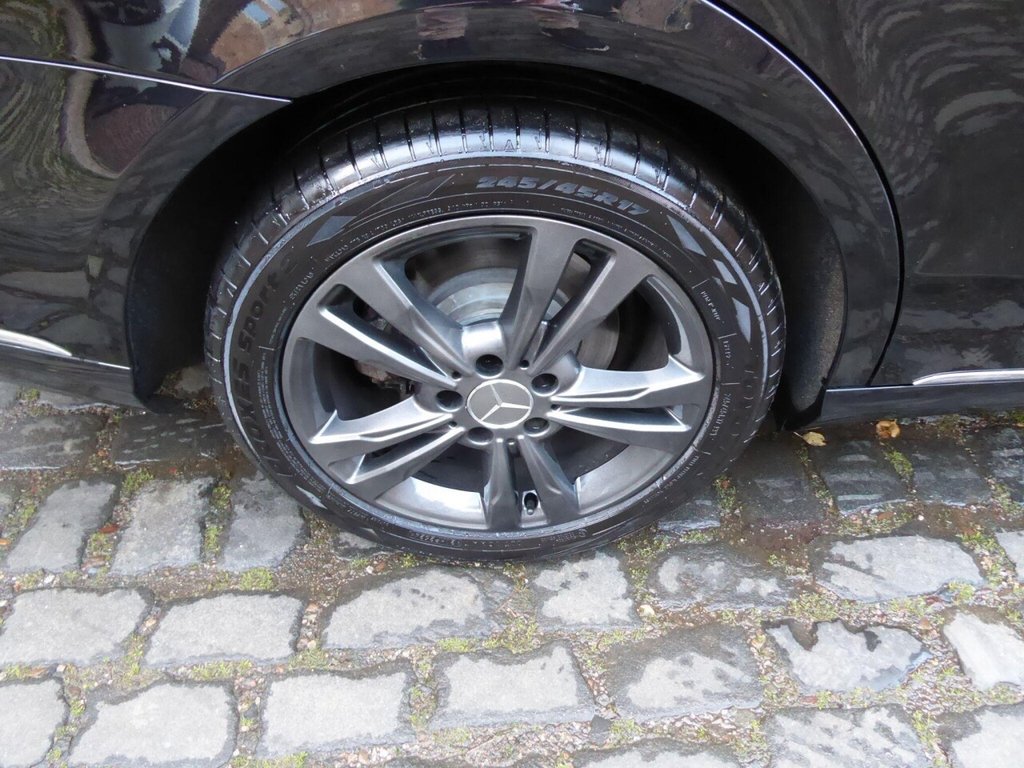 Used Mercedes-Benz E Class 2013 for sale - 76724322: Photo 8