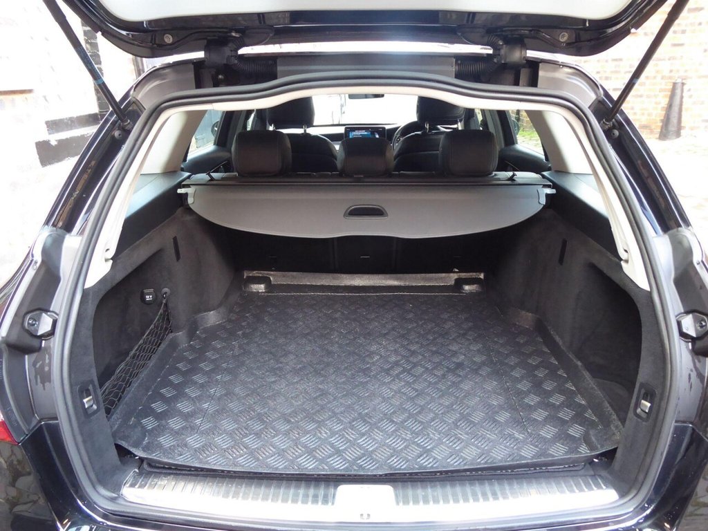 Used Mercedes-Benz C Class 2018 for sale - 76725031: Photo 21