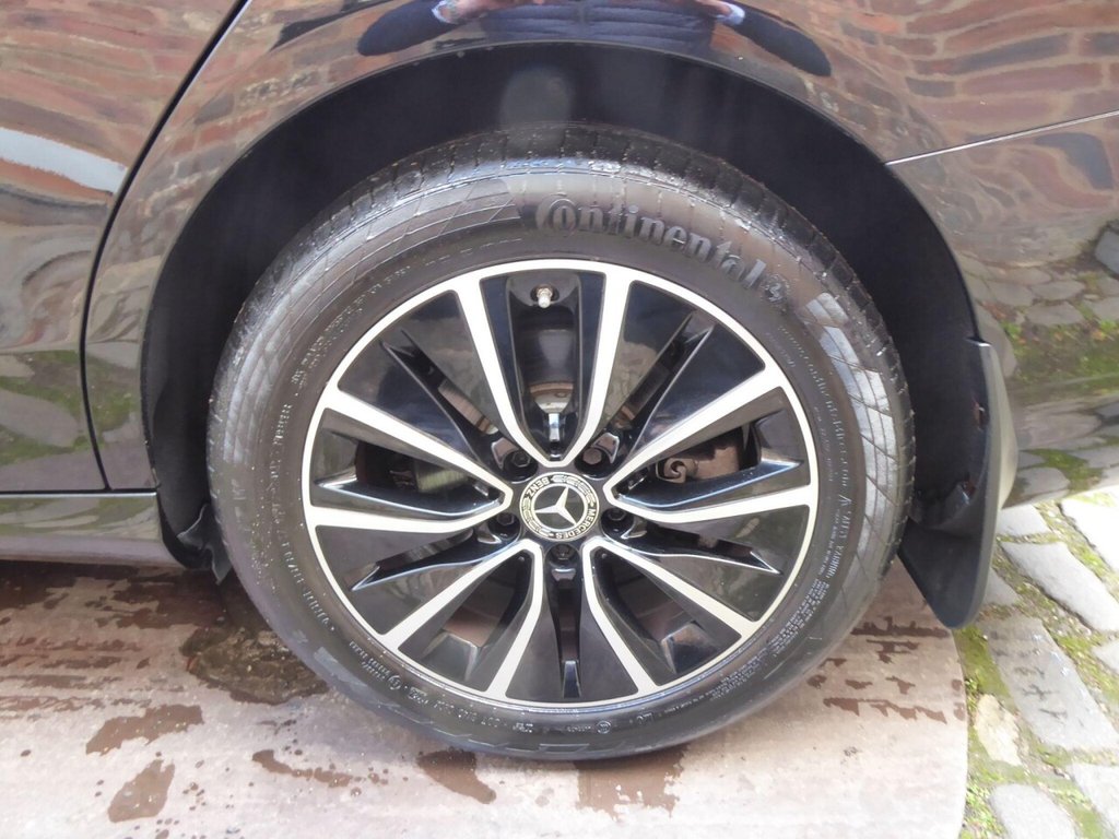 Used Mercedes-Benz C Class 2018 for sale - 76725031: Photo 8