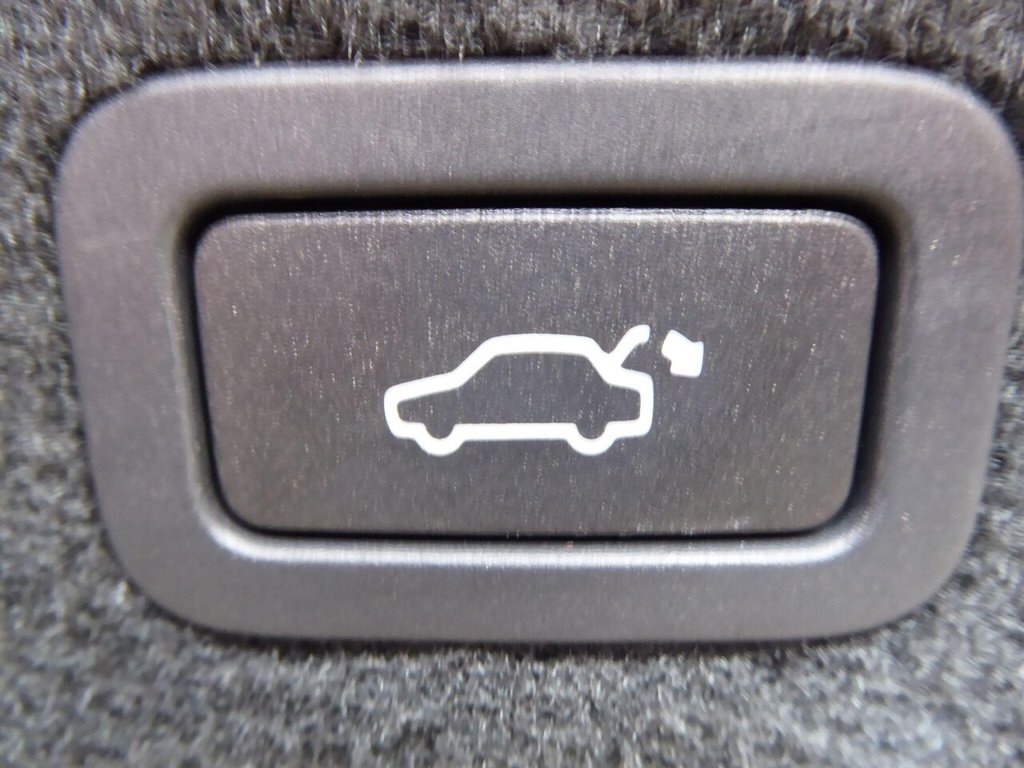 Used Volvo XC70 2014 for sale - 76724327: Photo 29