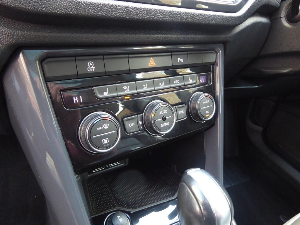 Used Volkswagen T-Roc 2019 for sale - 76724400: Photo 21