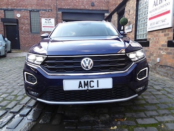 Used Volkswagen T-Roc 2019 for sale - 76724400: Photo