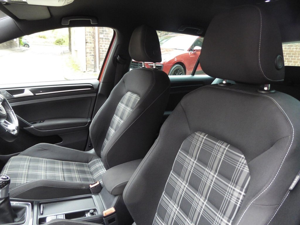 Used Volkswagen Golf 2015 for sale - 76724210: Photo 12