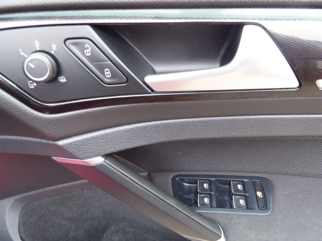 Used Volkswagen Golf 2015 for sale - 76724210: Photo 26