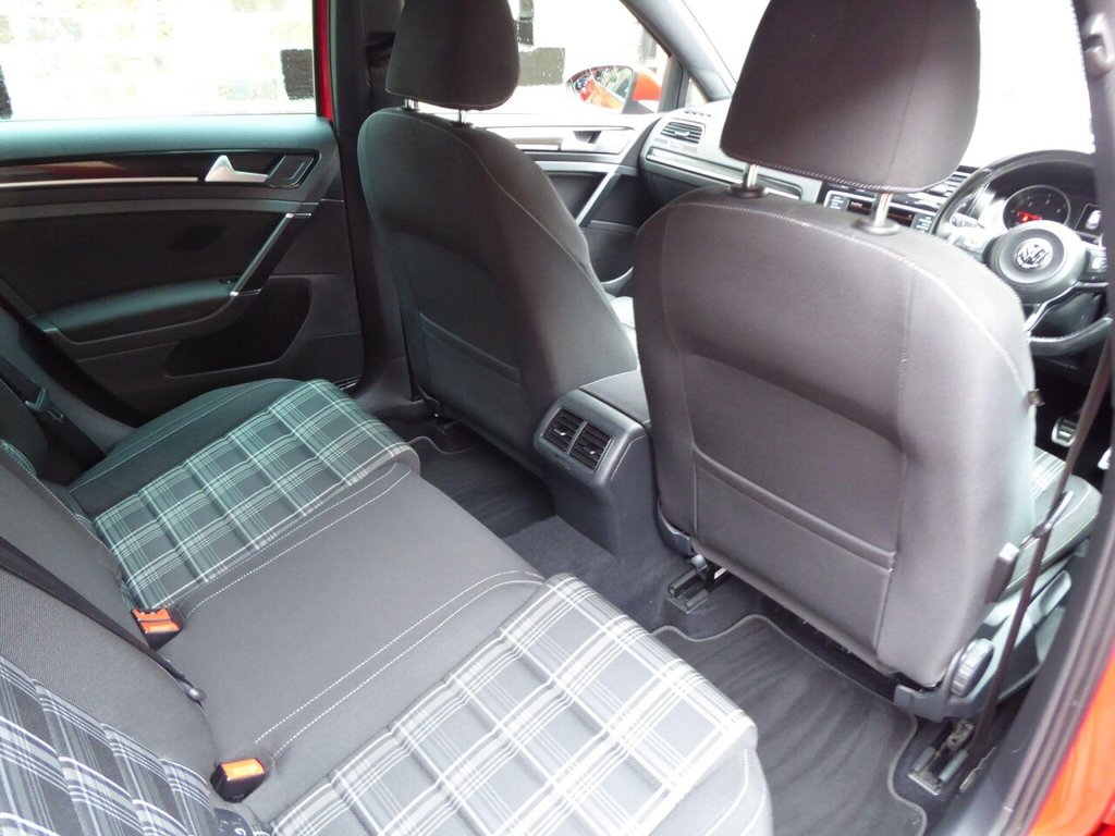 Used Volkswagen Golf 2015 for sale - 76724210: Photo 28