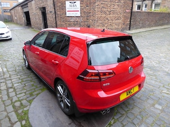 Used Volkswagen Golf 2015 for sale - 76724210: Photo