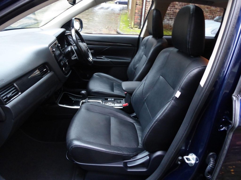 Used Mitsubishi Outlander 2017 for sale - 76724370: Photo 11