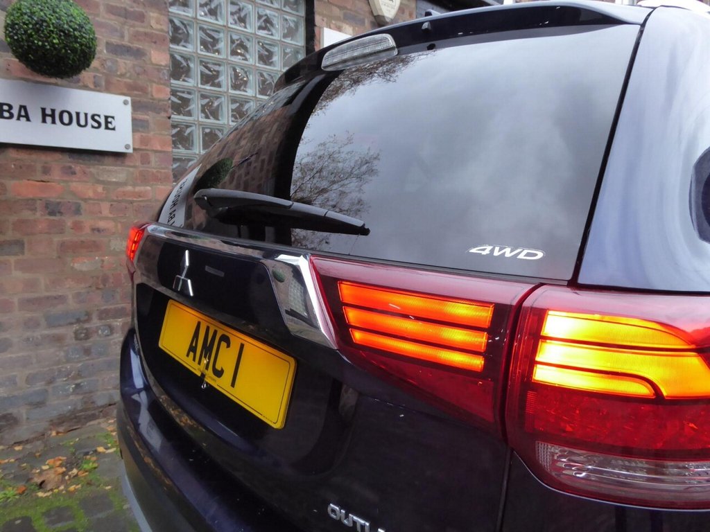 Used Mitsubishi Outlander 2017 for sale - 76724370: Photo 24