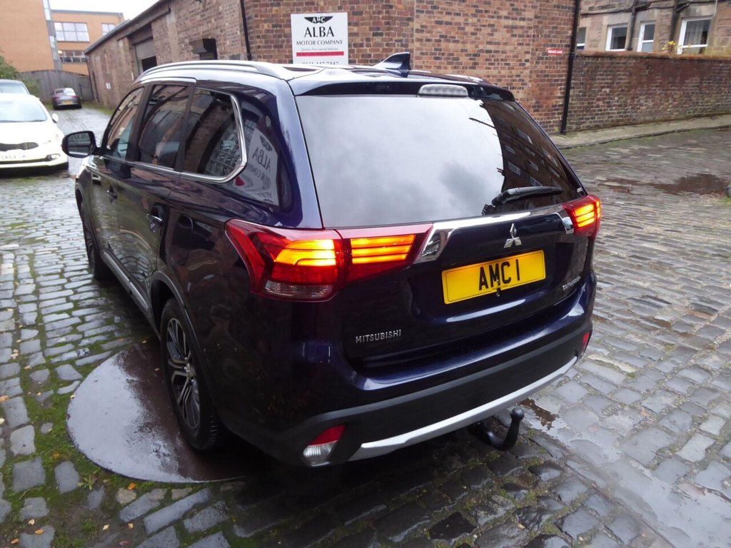 Used Mitsubishi Outlander 2017 for sale - 76724370: Photo 4