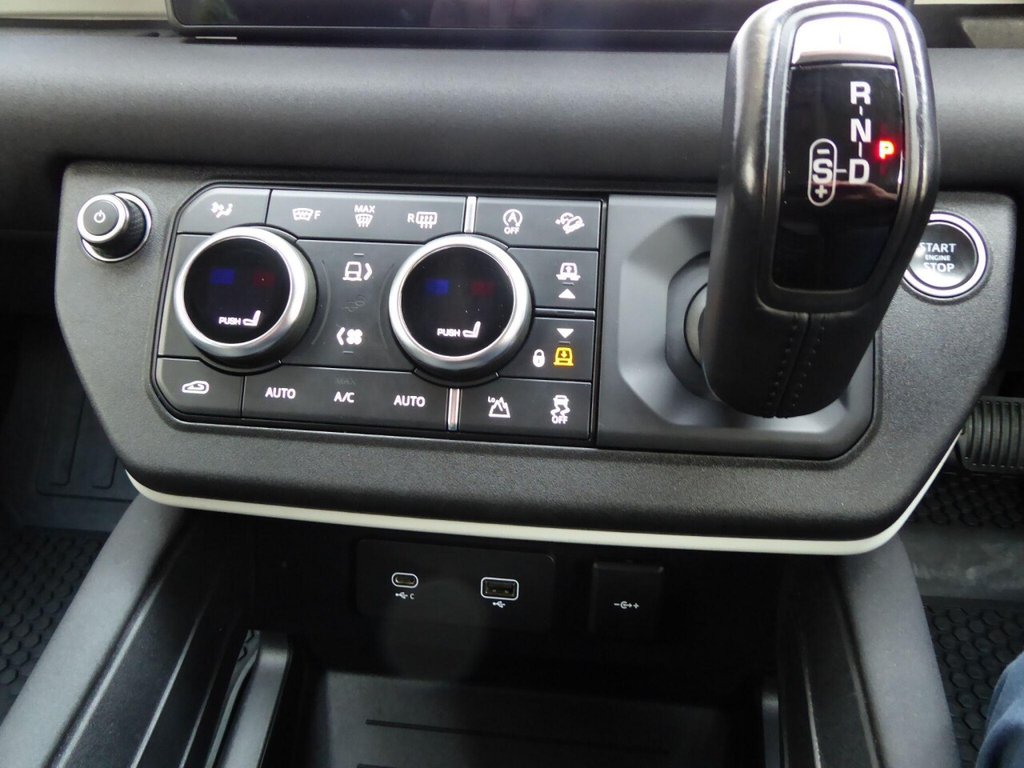 Used Land Rover Defender 110 2020 for sale - 76848386: Photo 24