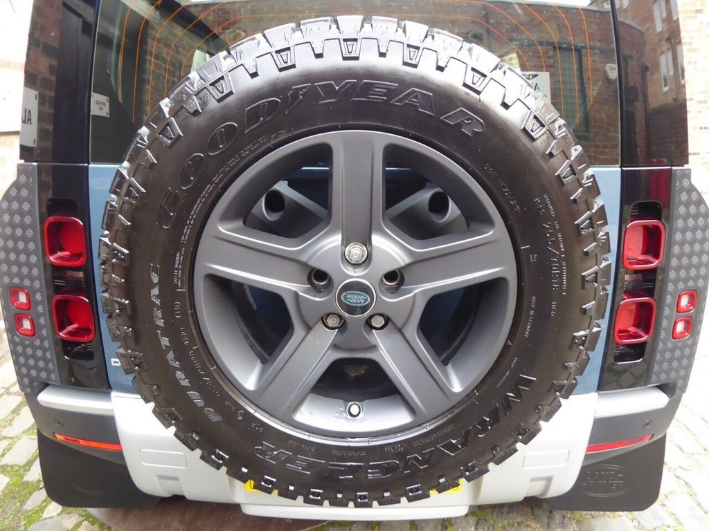 Used Land Rover Defender 110 2020 for sale - 76848386: Photo 29