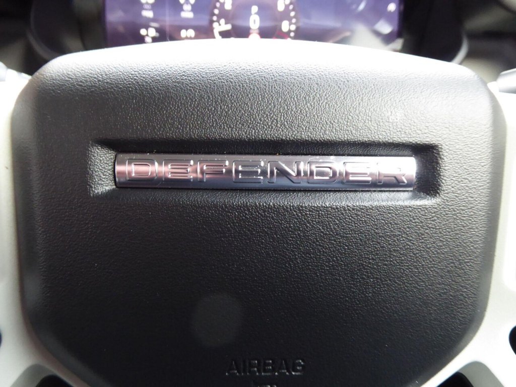 Used Land Rover Defender 110 2020 for sale - 76848386: Photo 32
