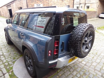Used Land Rover Defender 110 2020 for sale - 76848386: Photo