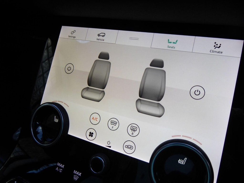 Used Land Rover Range Rover Evoque 2019 for sale - 76724339: Photo 32