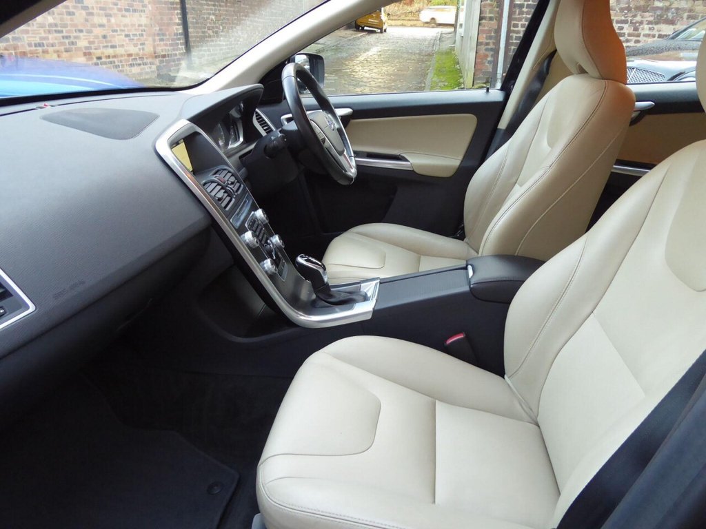 Used Volvo XC60 2015 for sale - 76784146: Photo 10