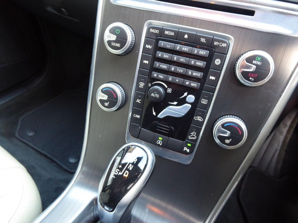 Used Volvo XC60 2015 for sale - 76784146: Photo 18