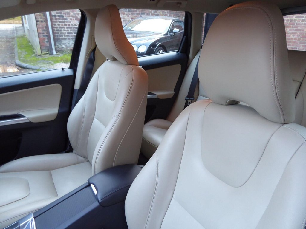 Used Volvo XC60 2015 for sale - 76784146: Photo 23