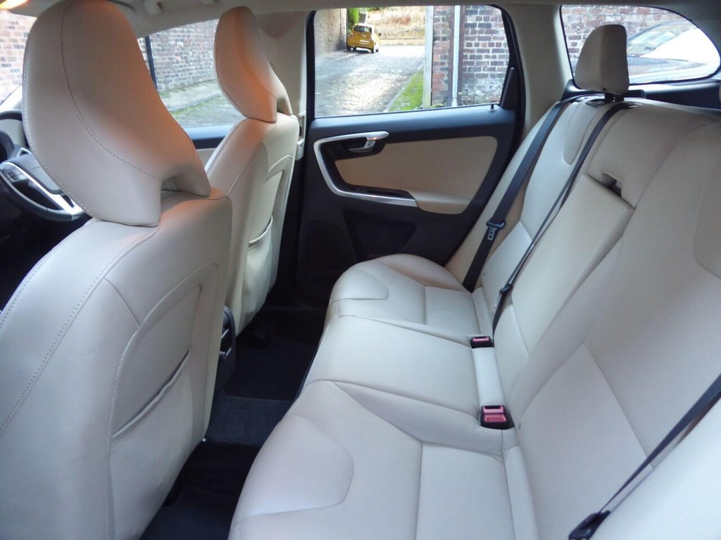 Used Volvo XC60 2015 for sale - 76784146: Photo 24