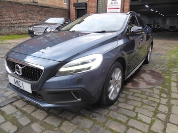 Used Volvo V40 Cross Country 2016 for sale - 77227153: Photo