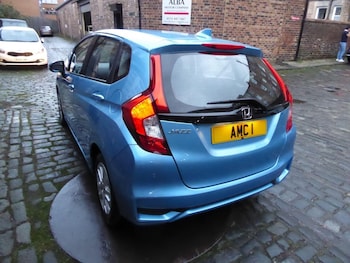 Used Honda Jazz 2018 for sale - 76725020: Photo