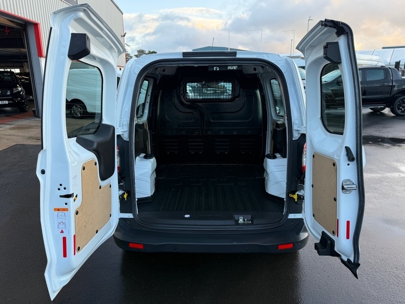 Used Ford Transit Courier 2018 for sale - 76792978: Photo 12