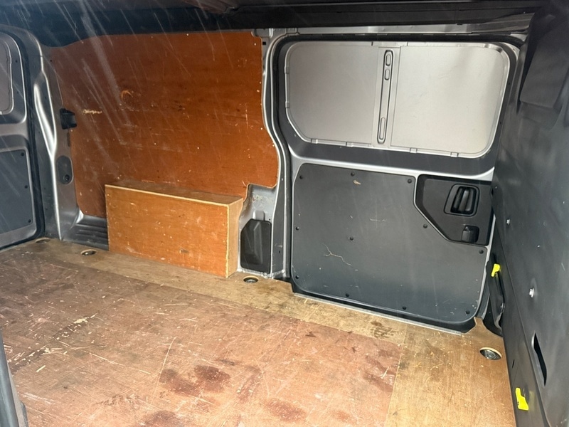 Used Vauxhall Vivaro 2019 for sale - 76643040: Photo 15