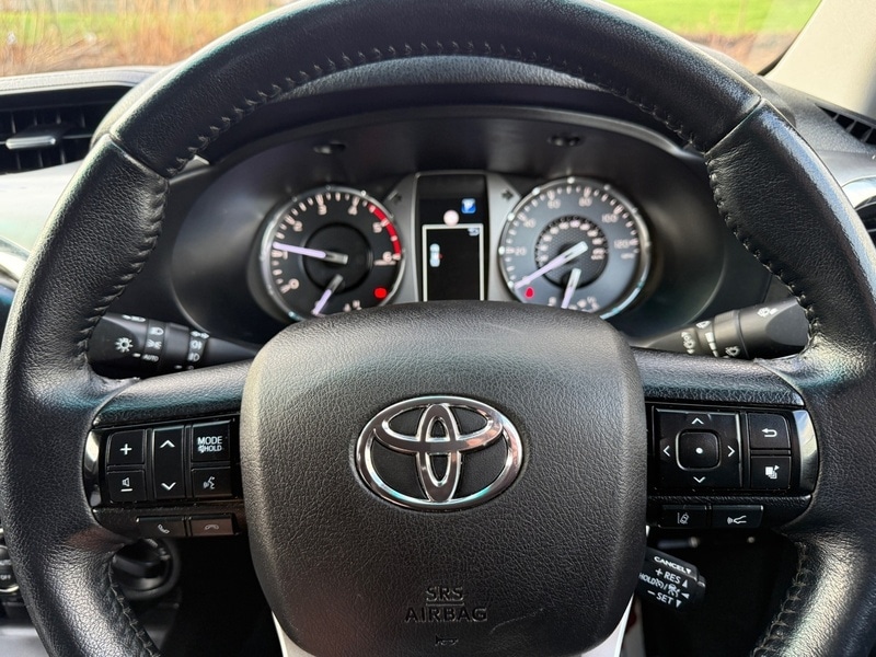 Used Toyota Hilux 2023 for sale - 77168530: Photo 17