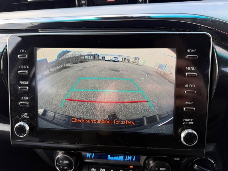 Used Toyota Hilux 2023 for sale - 77168530: Photo 19