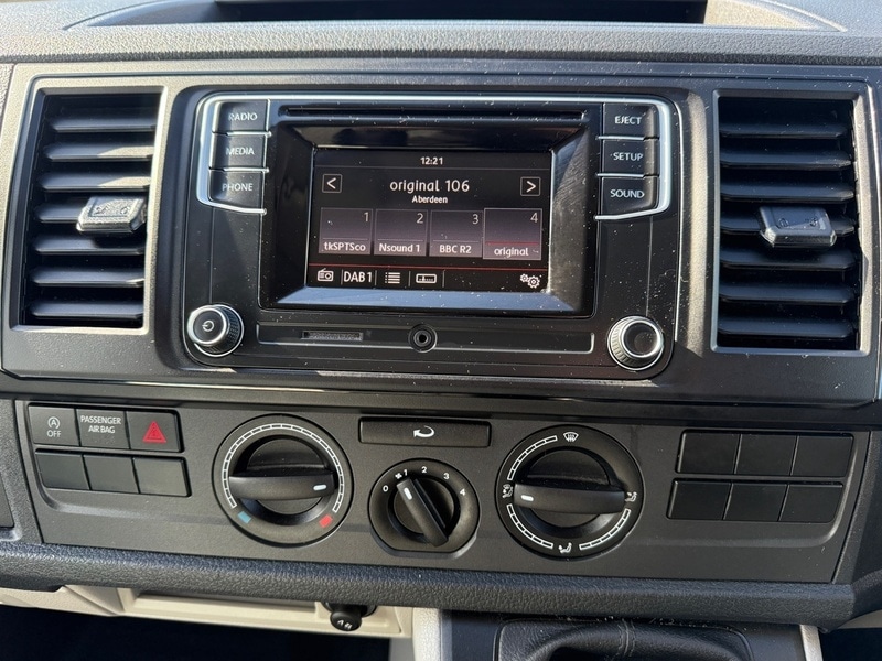 Used Volkswagen Transporter 2018 for sale - 77776300: Photo 16