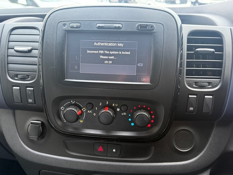 Used Vauxhall Vivaro 2017 for sale - 76570669: Photo 20