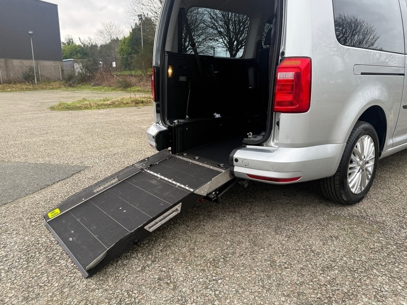 Used Volkswagen Caddy Maxi Life 2019 for sale - 77517517: Photo 2