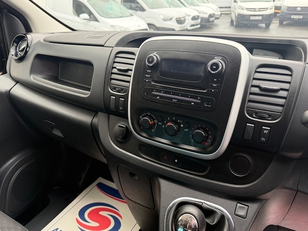 Used Vauxhall Vivaro 2015 for sale - 76299819: Photo 15