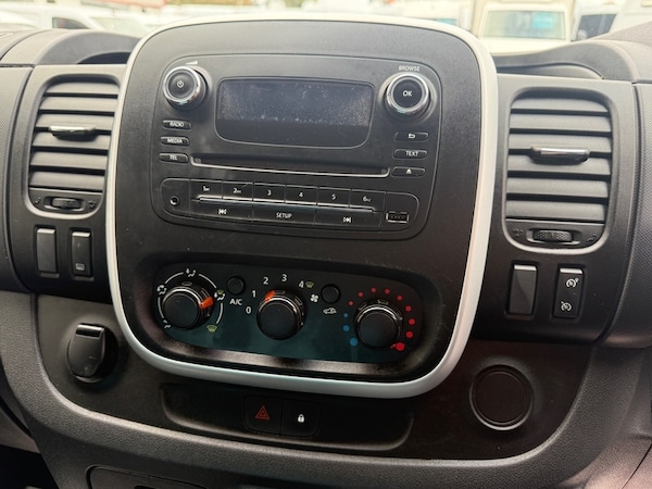 Used Vauxhall Vivaro 2015 for sale - 76299819: Photo 16