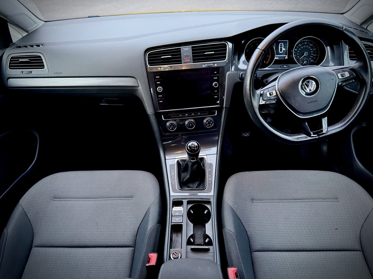 Used Volkswagen Golf 2017 for sale - 77997247: Photo 21