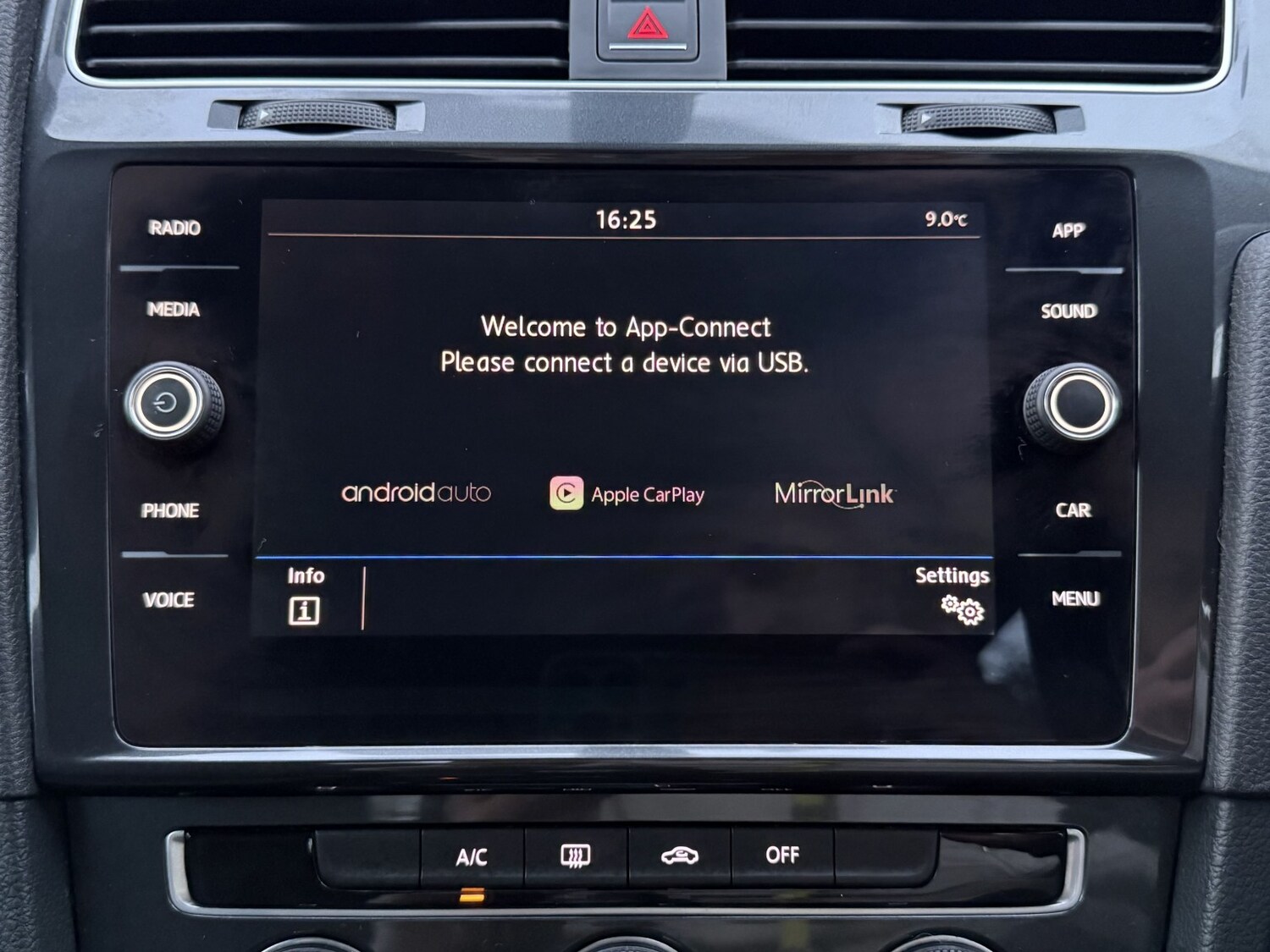 Used Volkswagen Golf 2017 for sale - 77997247: Photo 36