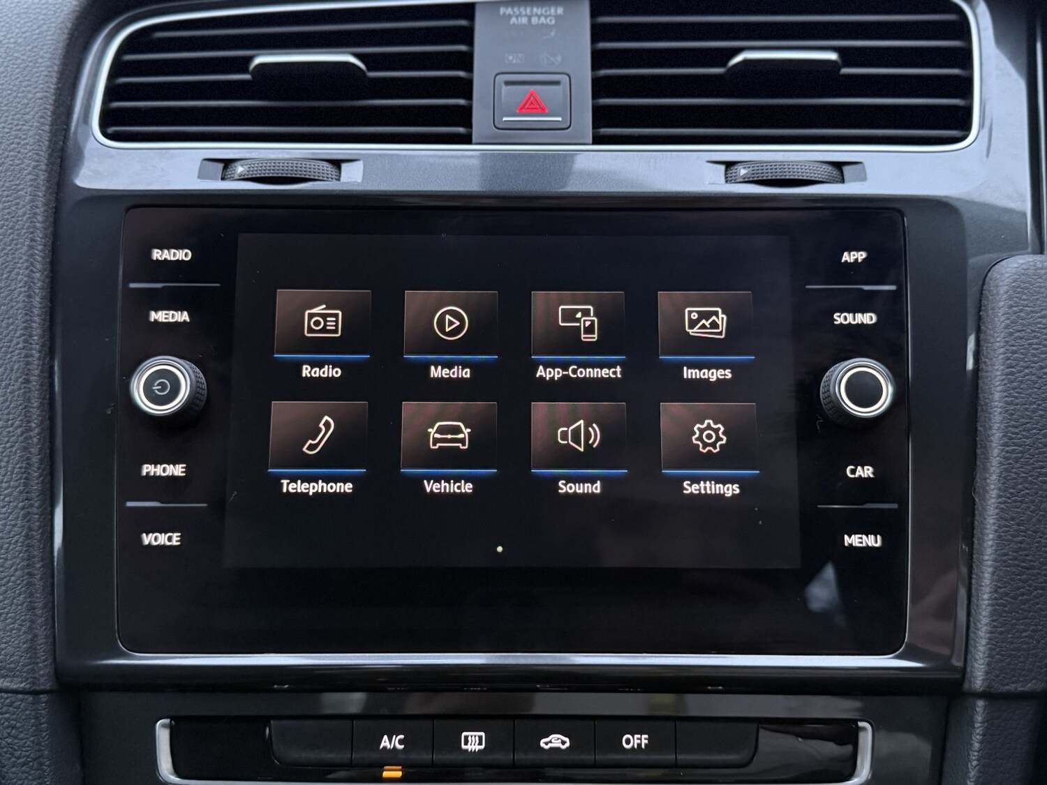 Used Volkswagen Golf 2017 for sale - 77997247: Photo 37