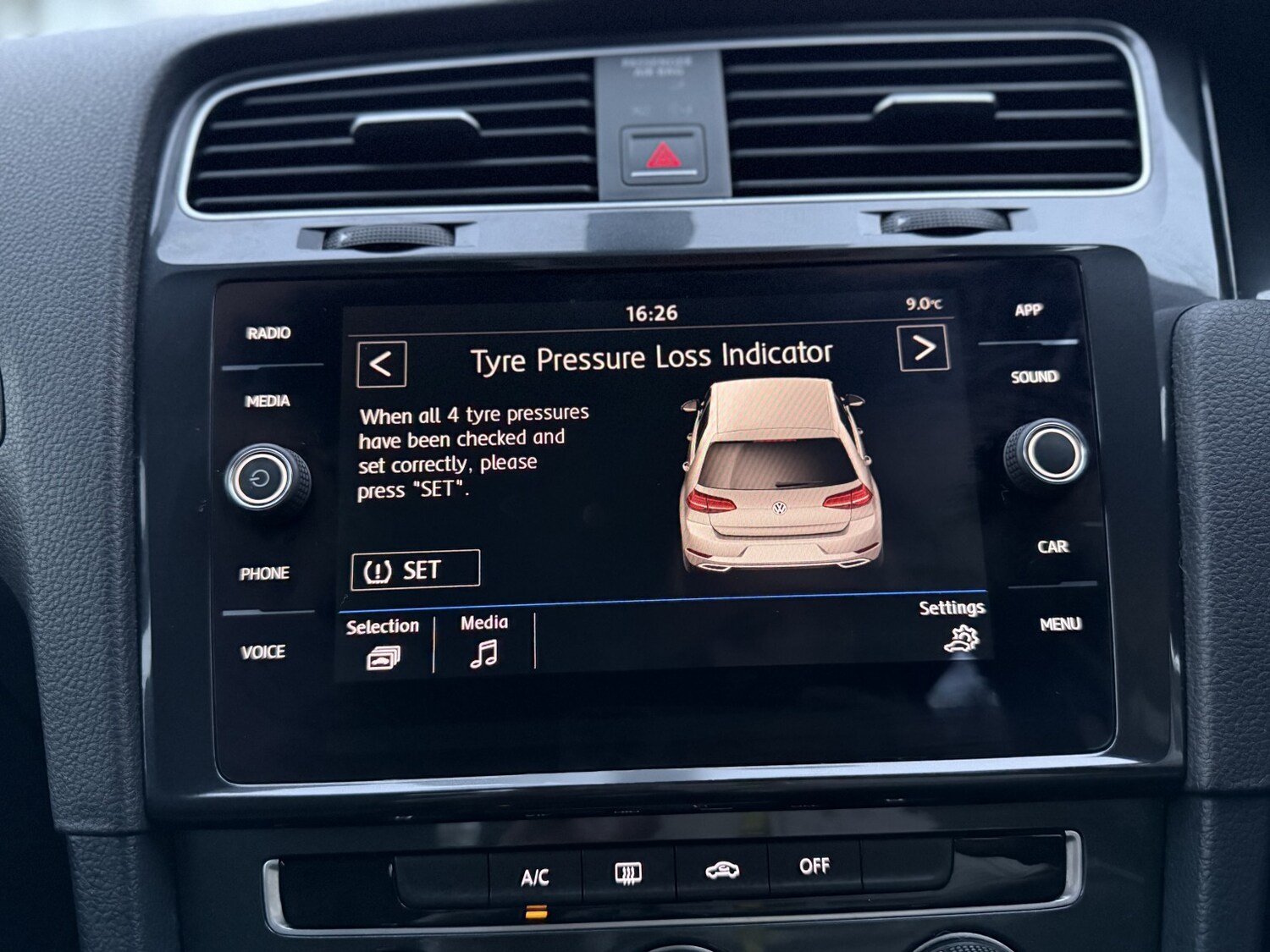 Used Volkswagen Golf 2017 for sale - 77997247: Photo 39