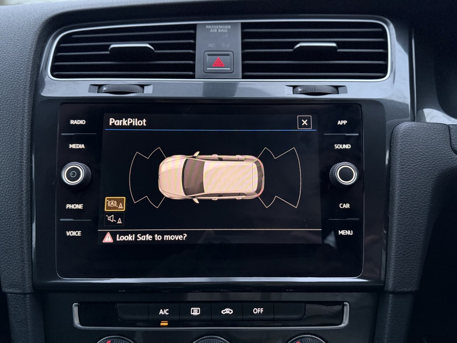 Used Volkswagen Golf 2017 for sale - 77997247: Photo 41