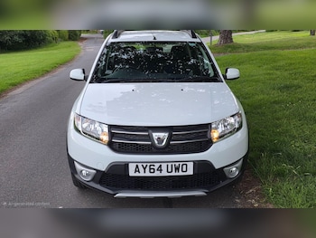 Used Dacia Sandero Stepway 2014 for sale - 78969254: Photo