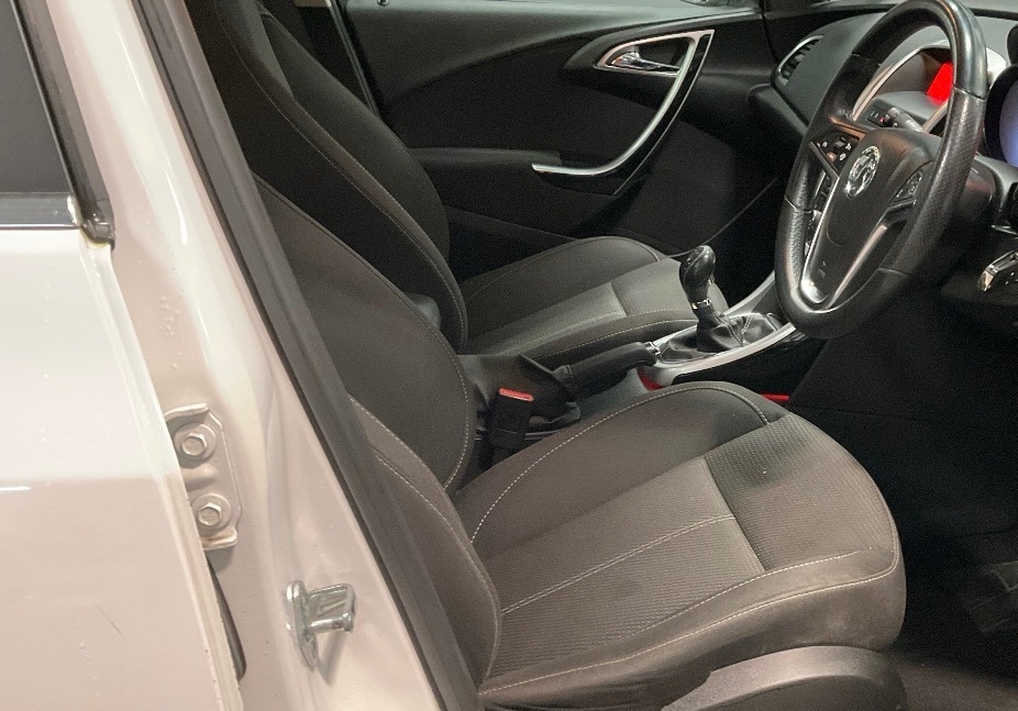 Used Vauxhall Astra 2013 for sale - 77011877: Photo 11