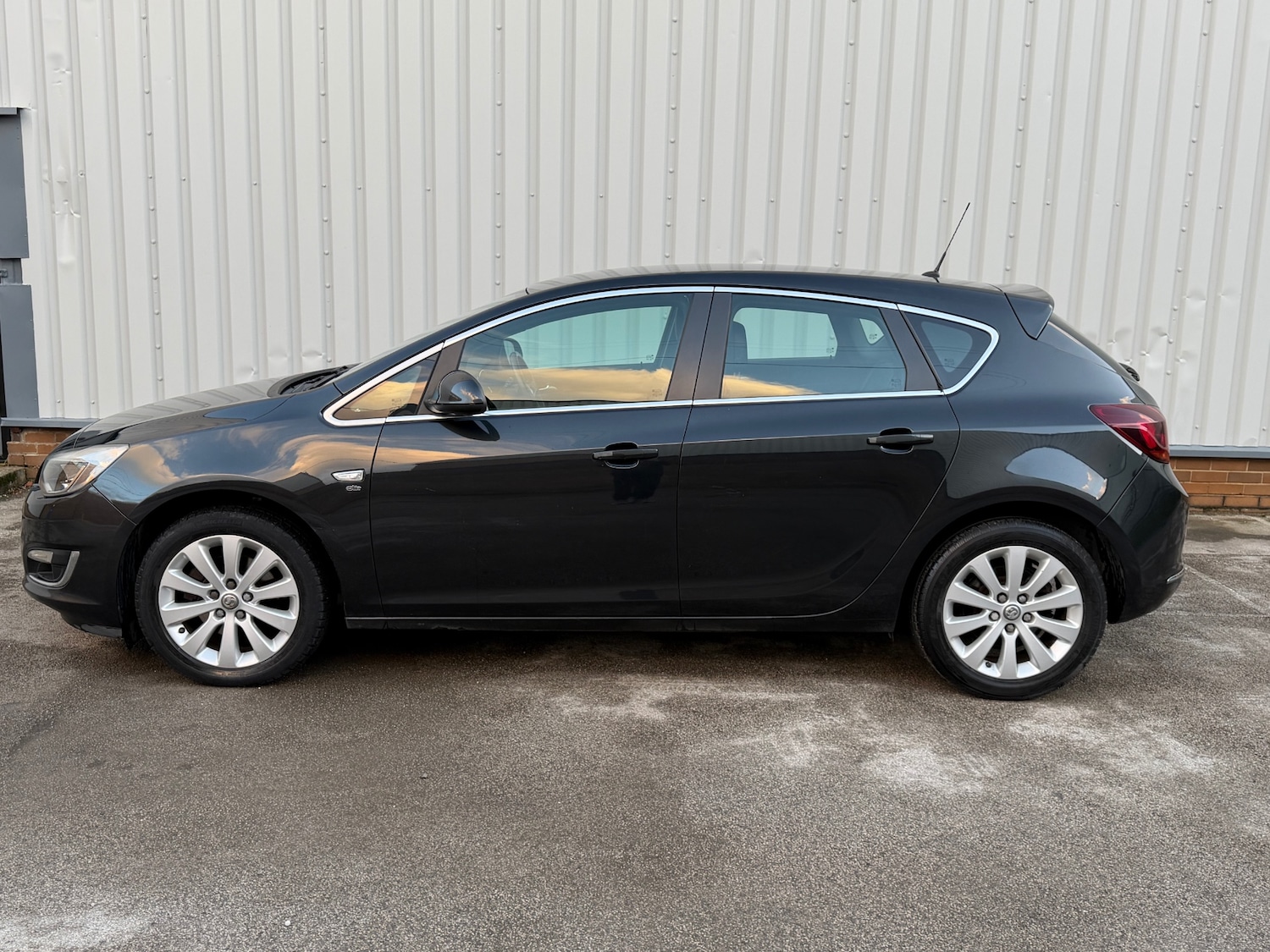 Used Vauxhall Astra 2014 for sale - 77011829: Photo 3