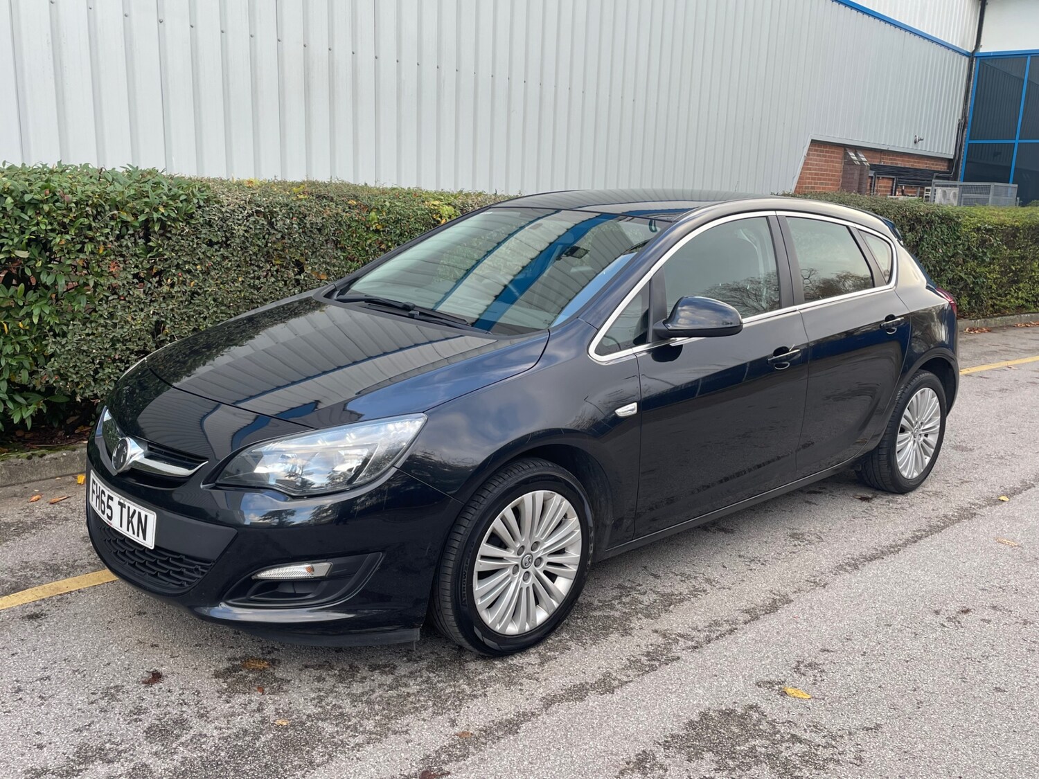 Used Vauxhall Astra 2015 for sale - 76428790: Photo 3